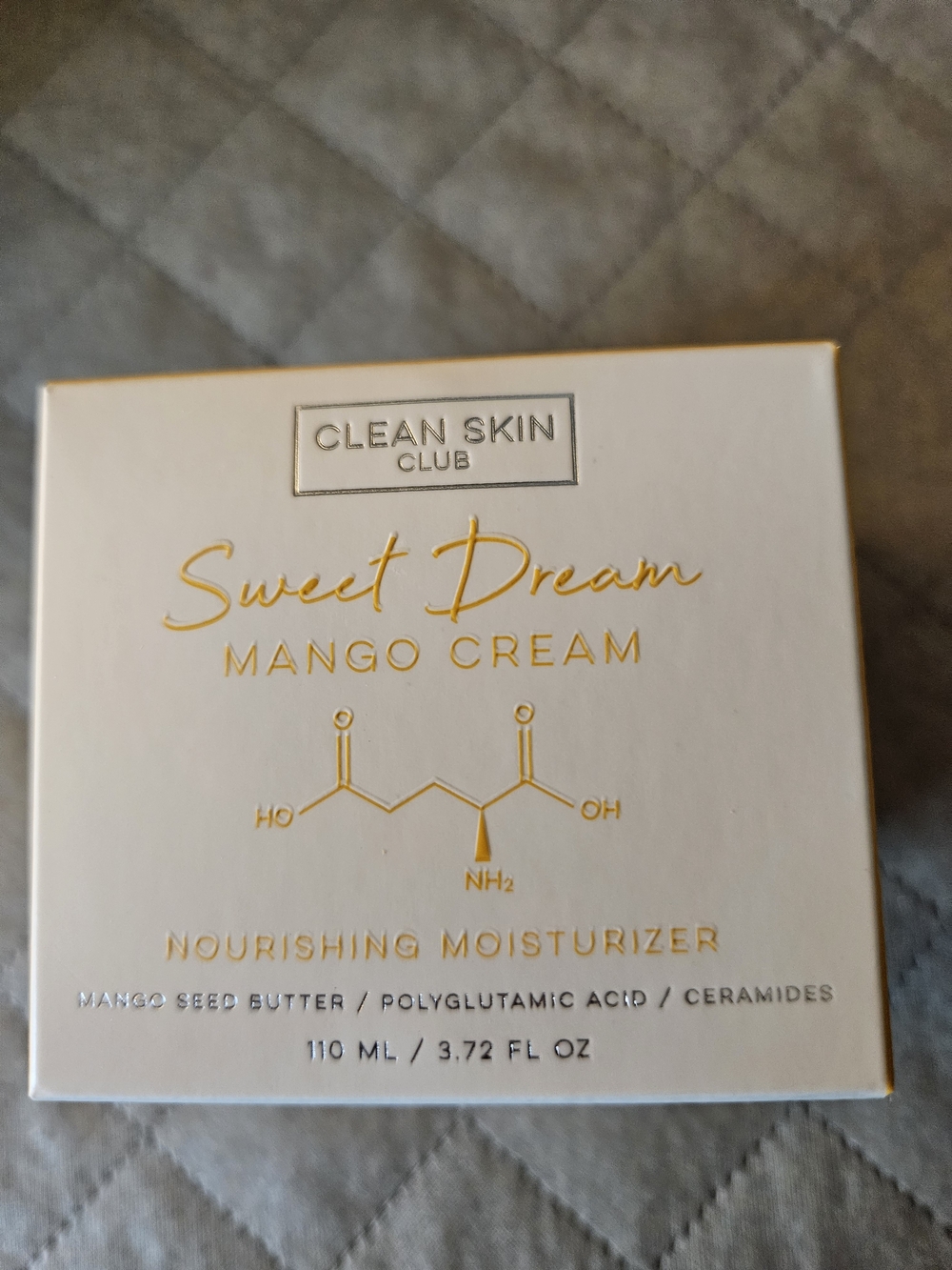 Clean Skin Club Sweet Dream Mango Cream Moisturizer — White & Gold